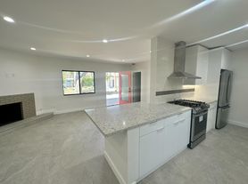 600 S Grenfall Rd, Palm Springs, CA