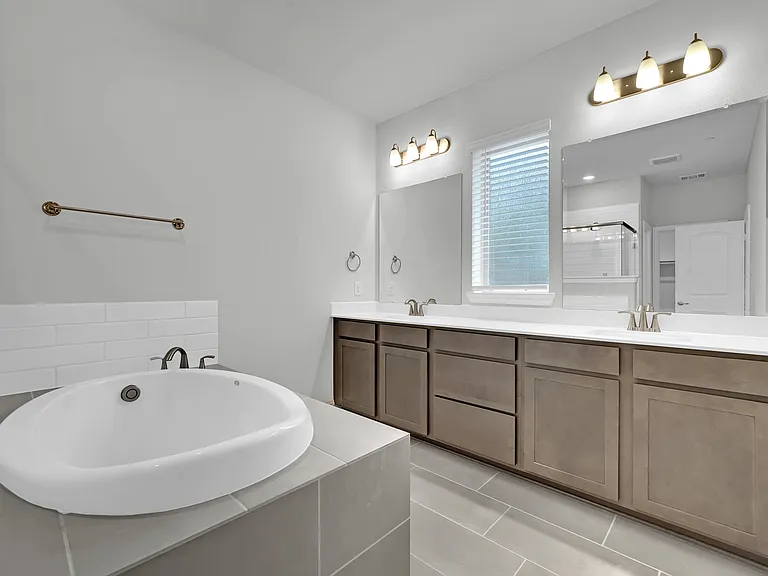 7929 Bayside Dr — Photo 18