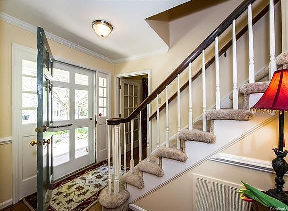 3rd image of 8110 Cliffside Dr #13
