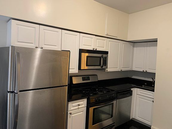 2nd image of 204 W 108th St #38