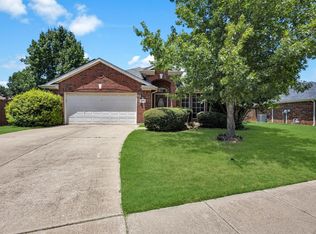 3007 Norwich Ln, Corinth, TX 76210