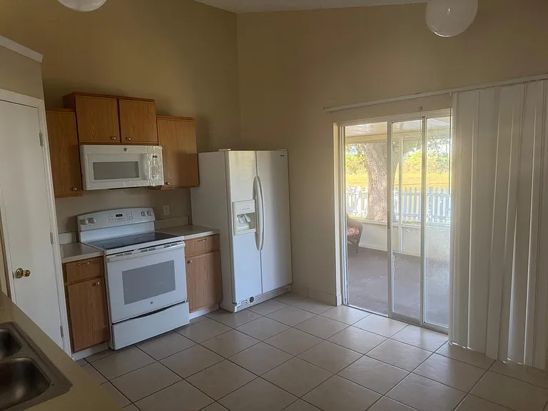 12747 Parkbury Dr — Photo 8