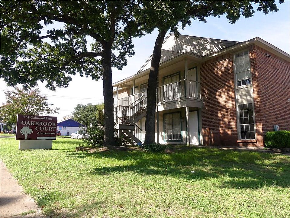 1st image of 701 Oakwood Ln APT 9