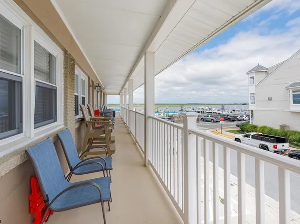9500 Amherst Ave APT 5, Margate City, NJ 08402