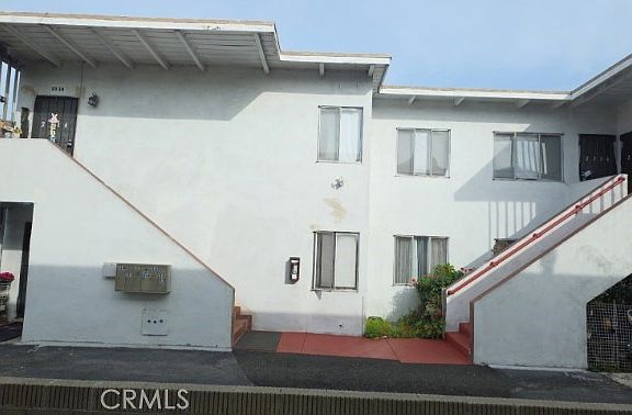 3rd image of 2316 S Carmelina Ave
