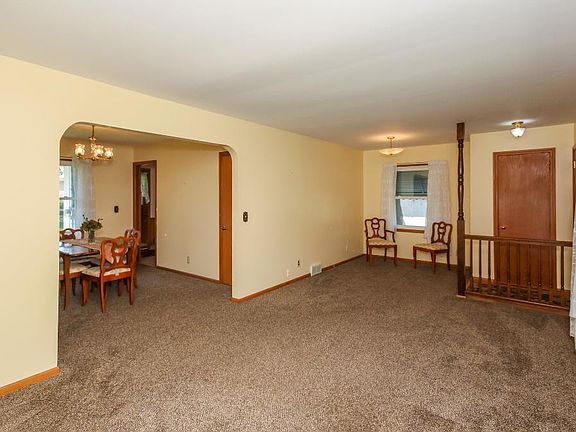 3rd image of 5101 54th Ave N