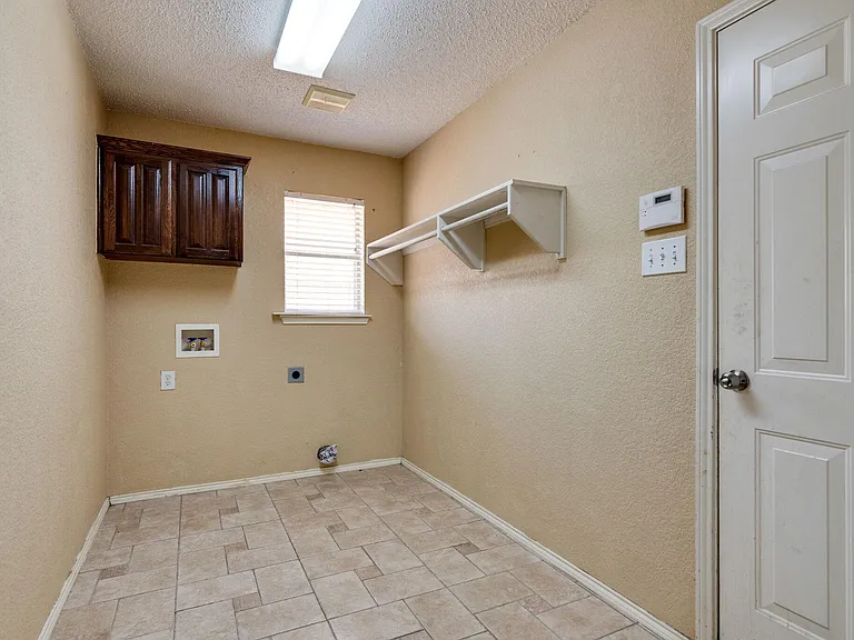 7704 Chandler Ct — Photo 27