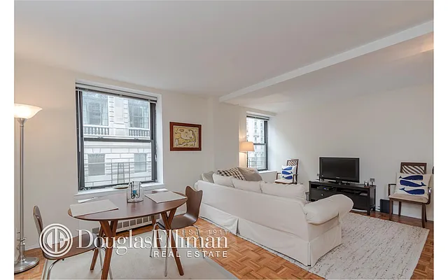 Rented by Douglas Elliman | media 16