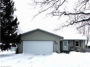 121 Tennessee Dr, Elyria, OH 44035