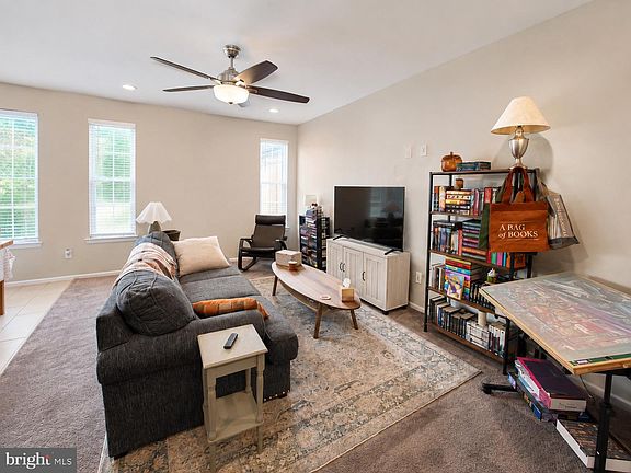2nd image of 111 Acorn Dr