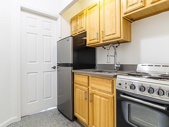 2nd image of 341 W 45th St APT 409