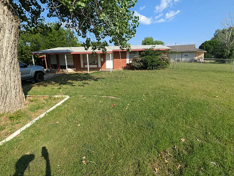 3401 NW Williams Ave — Photo 17