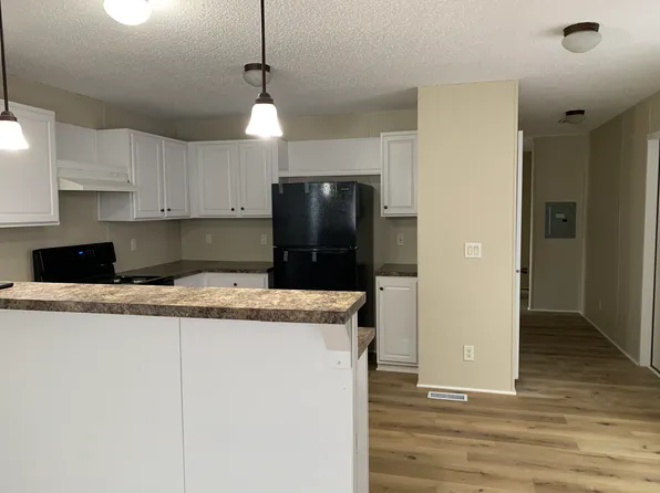 19 Kris Dr #K19, Bloomington, IL 61704