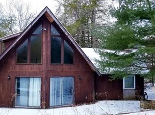 5125 Hounds Ear Rd, Tobyhanna, PA 18466