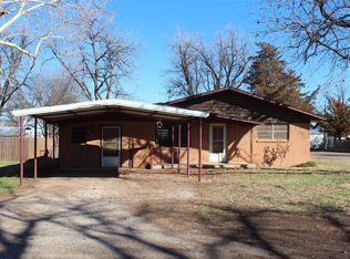 610 S 3rd St, Knox City, TX 79529