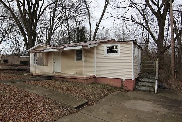 1st image of 2083 N Ford St