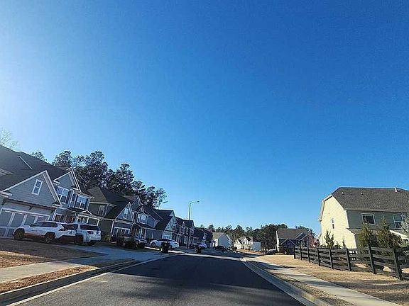 4th image of 27 Hydrangea Chase