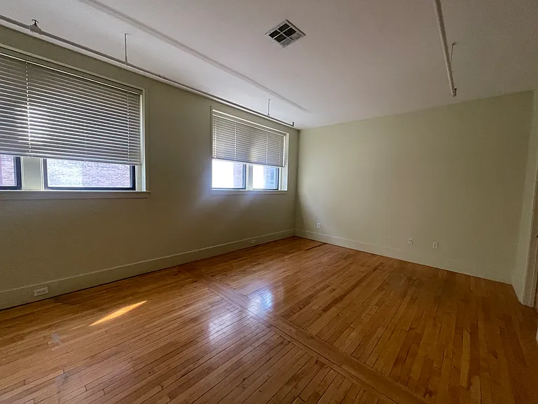 15 East End Lofts — Photo 38