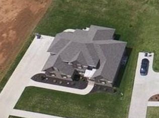 3306 S Glen Gables Blvd, Bowling Green, KY 42101