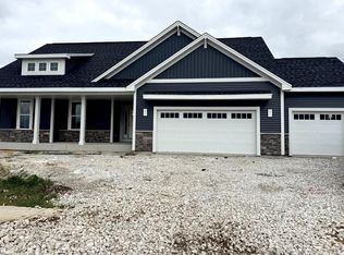 1746 Switchgrass St, Oconomowoc, WI 53066
