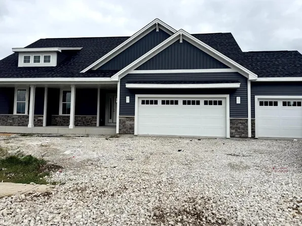 1746 Switchgrass STREET, Oconomowoc, WI 53066