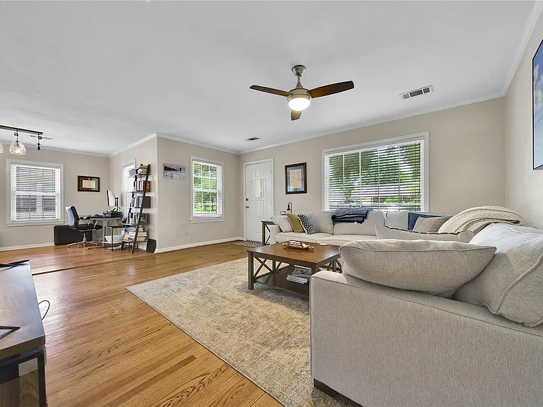 1607 Libbey Dr — Photo 8