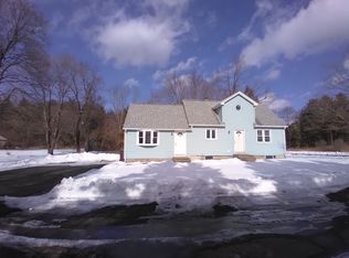 3 Lawn St, Westfield, MA 01085