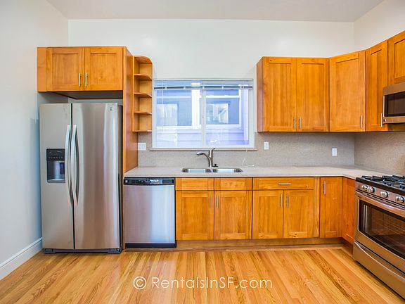 5th image of 1660 Lombard St
