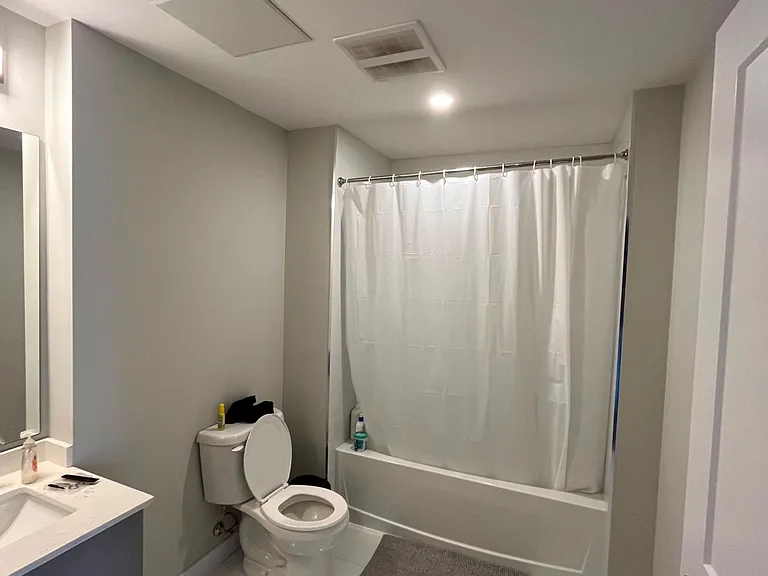 15 Queen St S #1012 — Photo 13