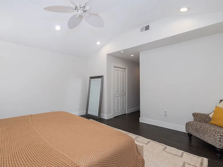 1495 Mataoka St — Photo 18