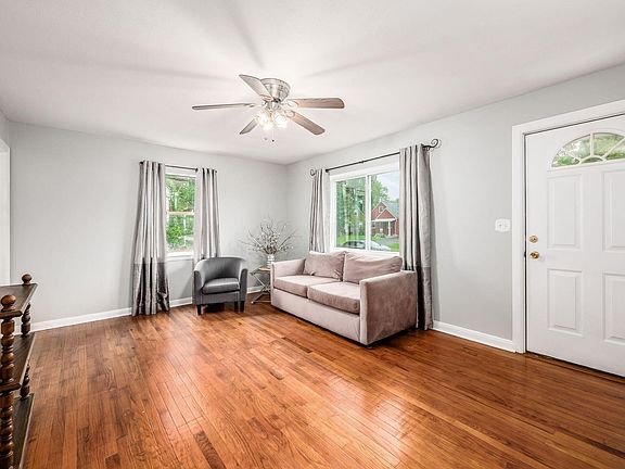 4th image of 3482 Homecroft Dr