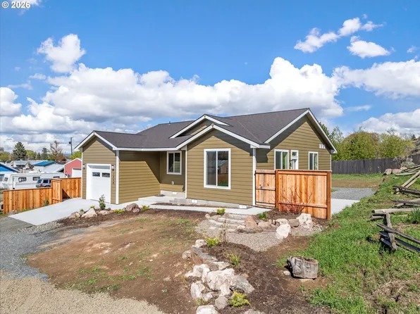 1504 Chestnut St, Baker City, OR 97814
