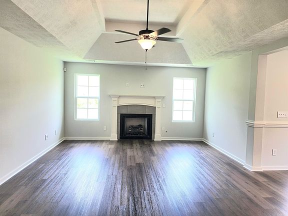 2nd image of 2995 Easton Dr