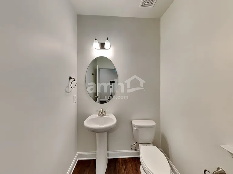 1009 Noah Ct — Photo 7