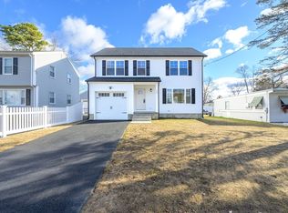 39 Wallace St, Springfield, MA 01119