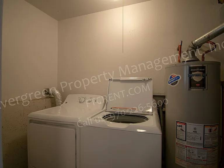2401 W Stuart St — Photo 23