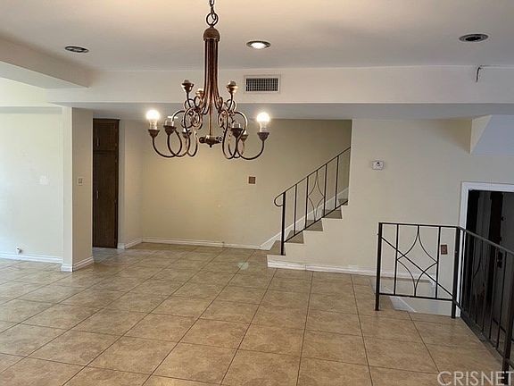 3rd image of 4833 Hazeltine Ave APT 3