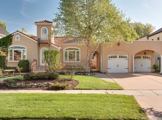 401 S Mitchell Ave, Elmhurst, IL 60126