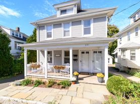 231 Flax Hill Rd