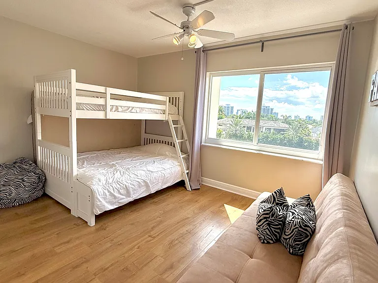 401 Golden Isles Dr #409 — Photo 19