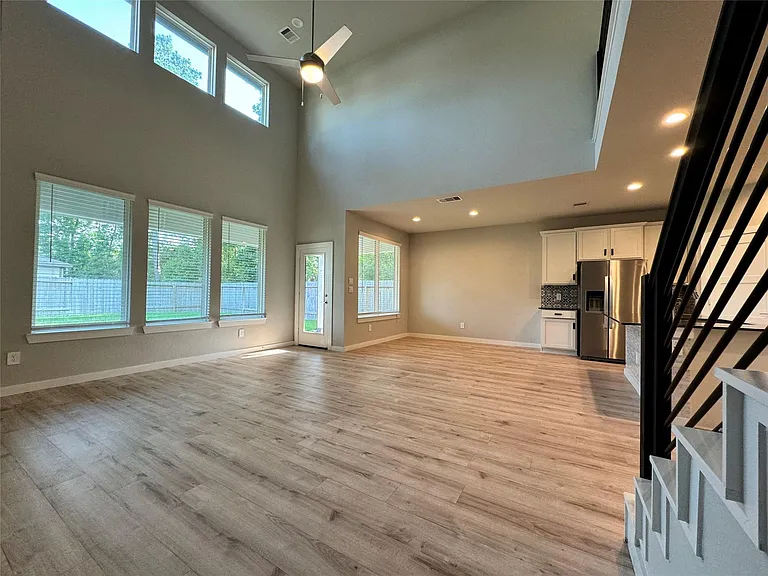10213 Prairie Creek Ln — Photo 6