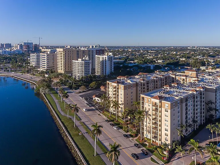 1801 N Flagler Dr #818 — Photo 48
