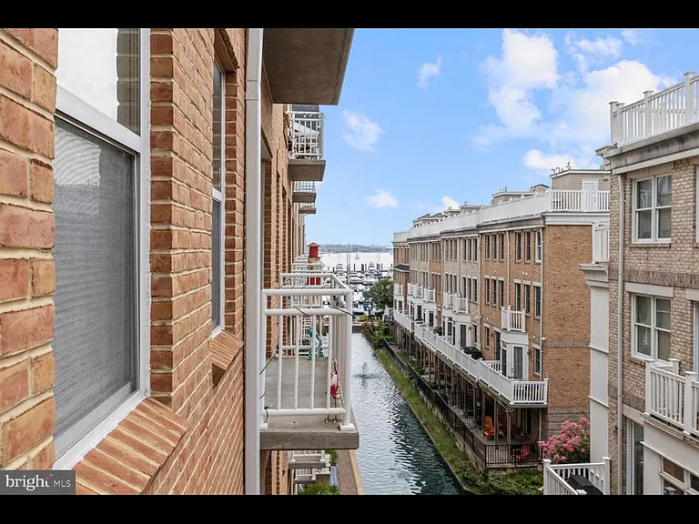 23 Pierside Dr #306 — Photo 15