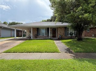 732 Huckleberry Ln, Terrytown, LA 70056