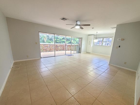 3rd image of 423 Pine Tree Ct APT 23