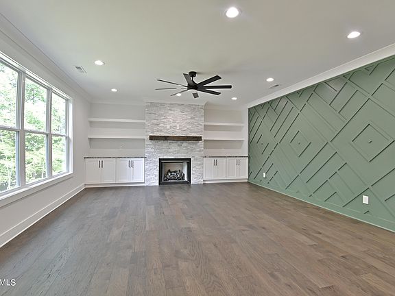 2nd image of 224 Nicoma Dr
