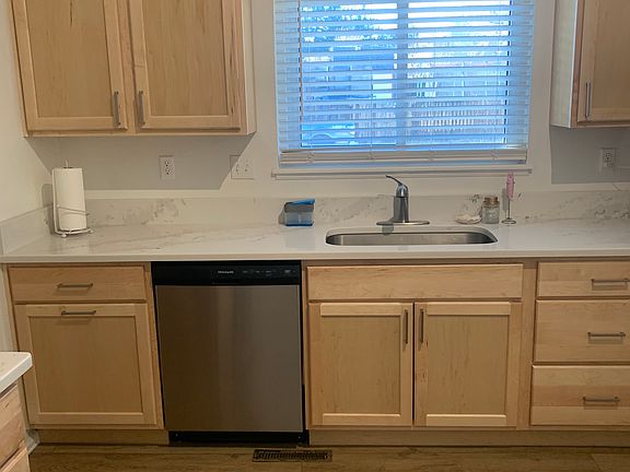 2nd image of 1028 S Waco Way