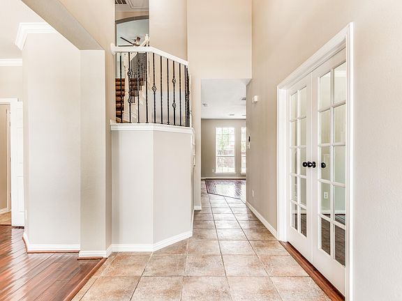 3rd image of 15740 Grove Crest Dr