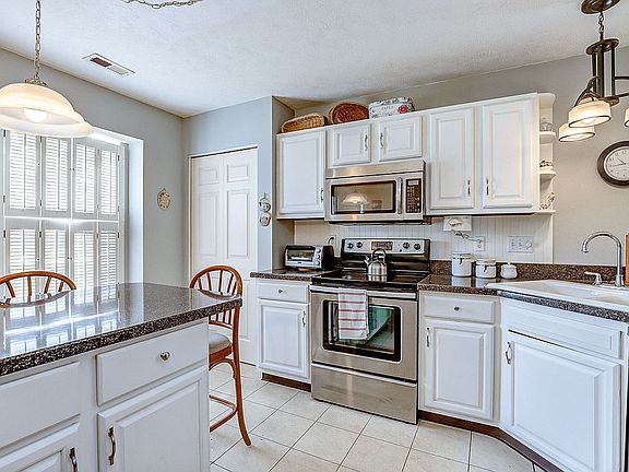 5th image of 2575 Bridgewood Dr
