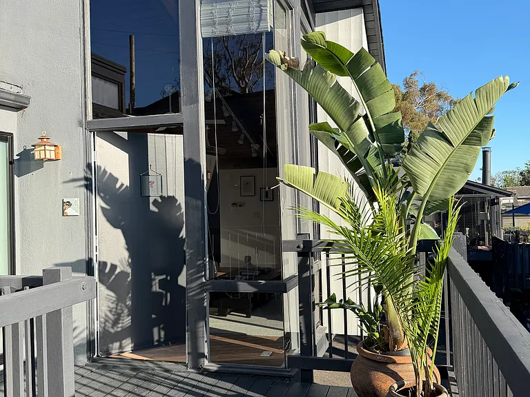 2101 Glenneyre St #C — Photo 8